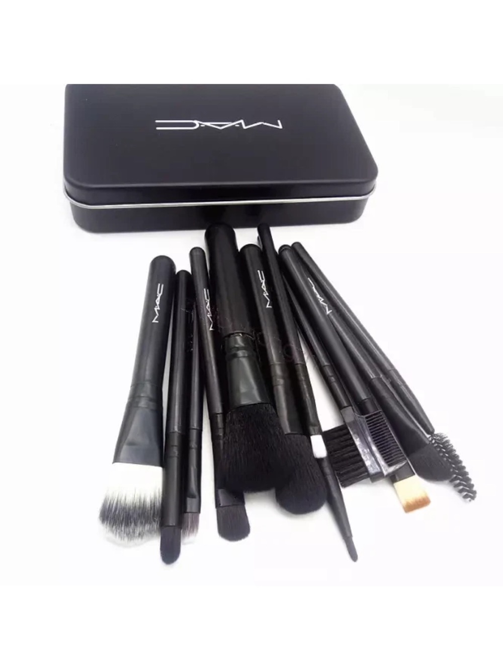 MAC 12-Piece Black Makeup Brush Set - Picture 5 of 5